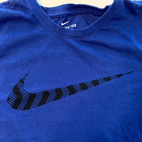 Women’s Nike Tee - Picture 1 of 4